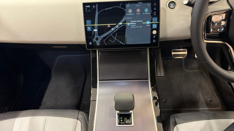 Land Rover Range Rover Evoque 1.5 P270e Edition 5dr Auto Hatchback